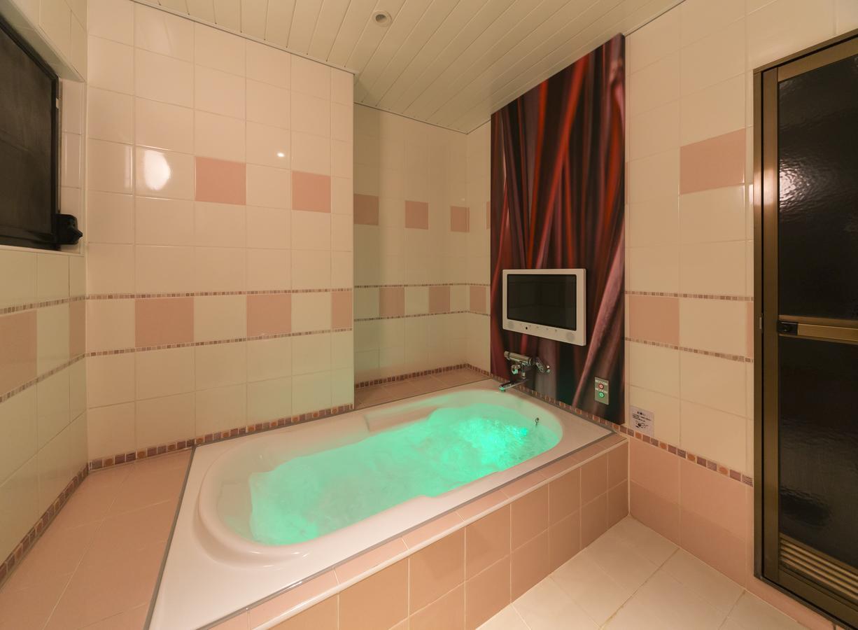 Hotel Plant Garden Resort (Adults Only) Toyokawa Extérieur photo