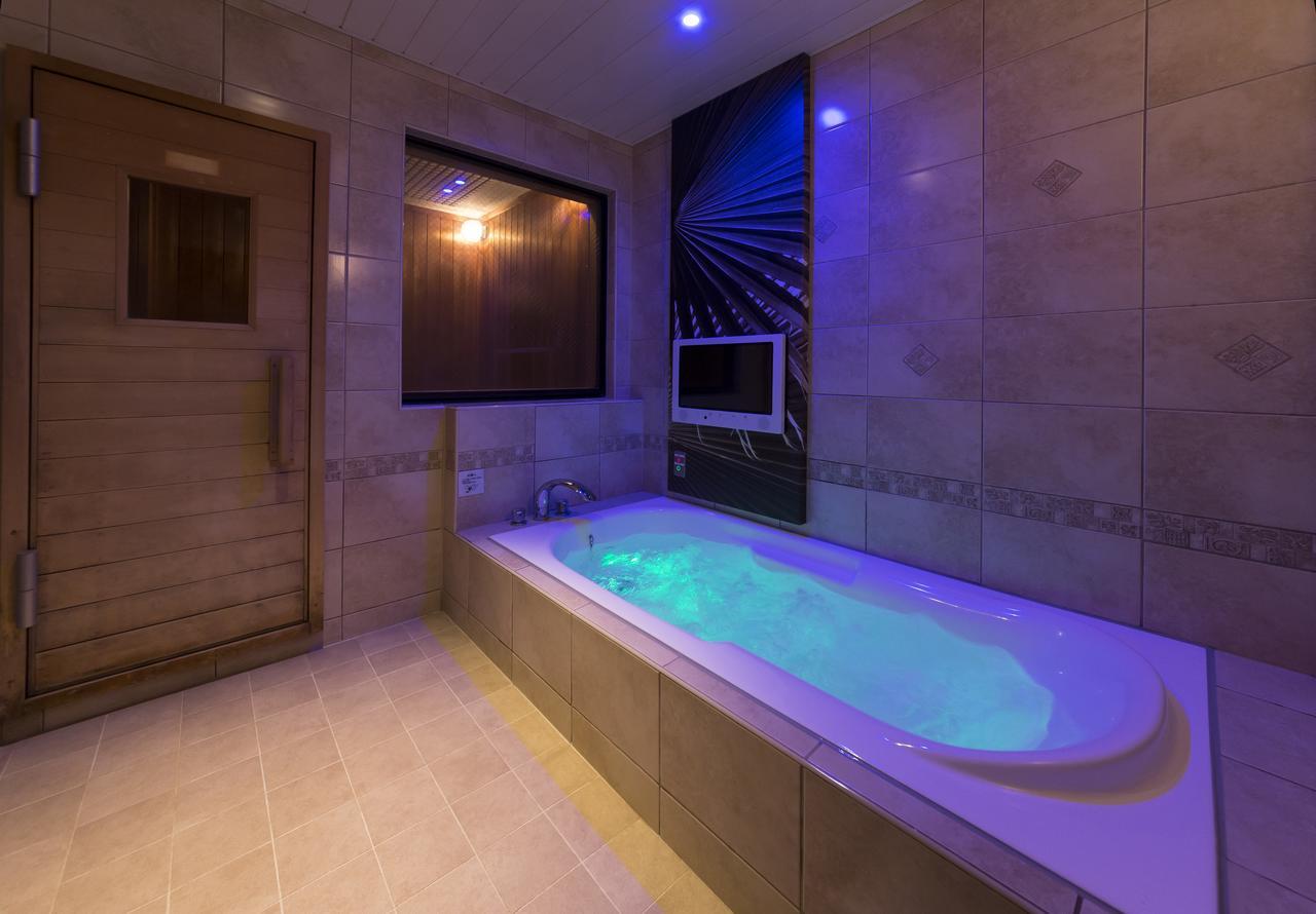 Hotel Plant Garden Resort (Adults Only) Toyokawa Extérieur photo